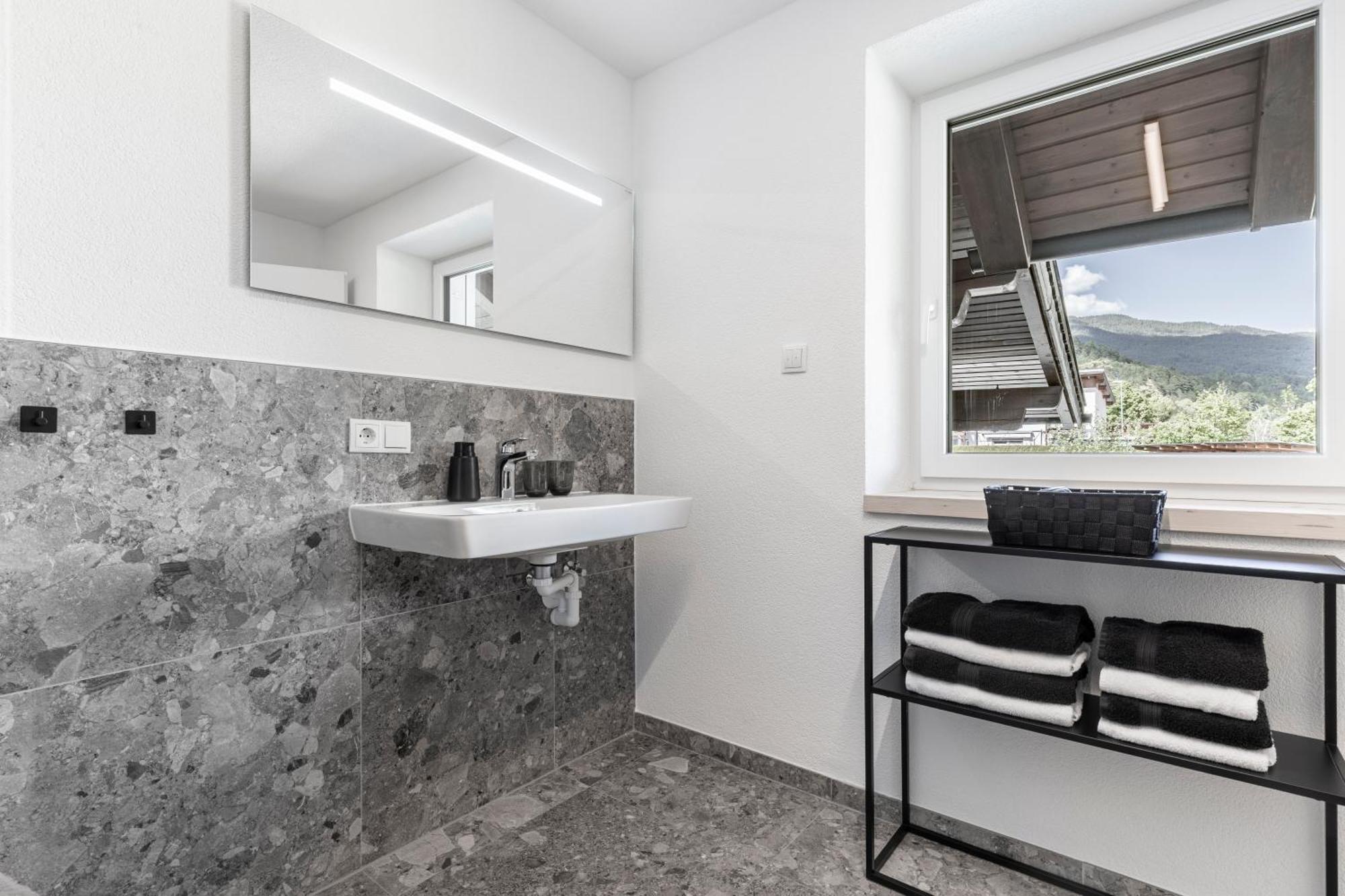 Kiechls Homebase - Adults Only Тарренц Номер фото